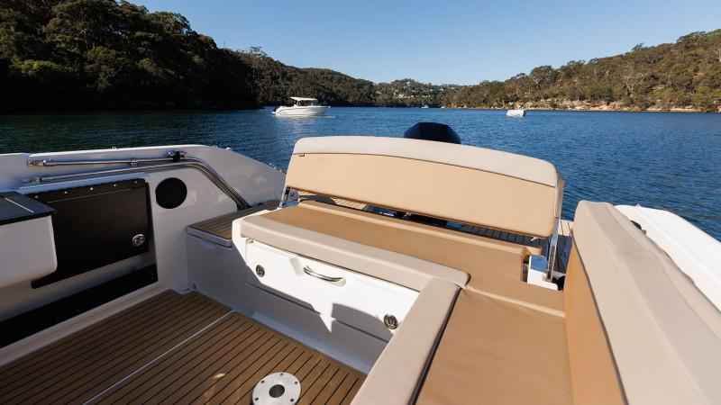 Quicksilver-675-Cruiser-Internal-9_large_3_11zon